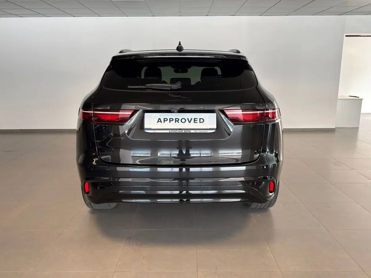Jaguar F-Pace usata a Alessandria (7)