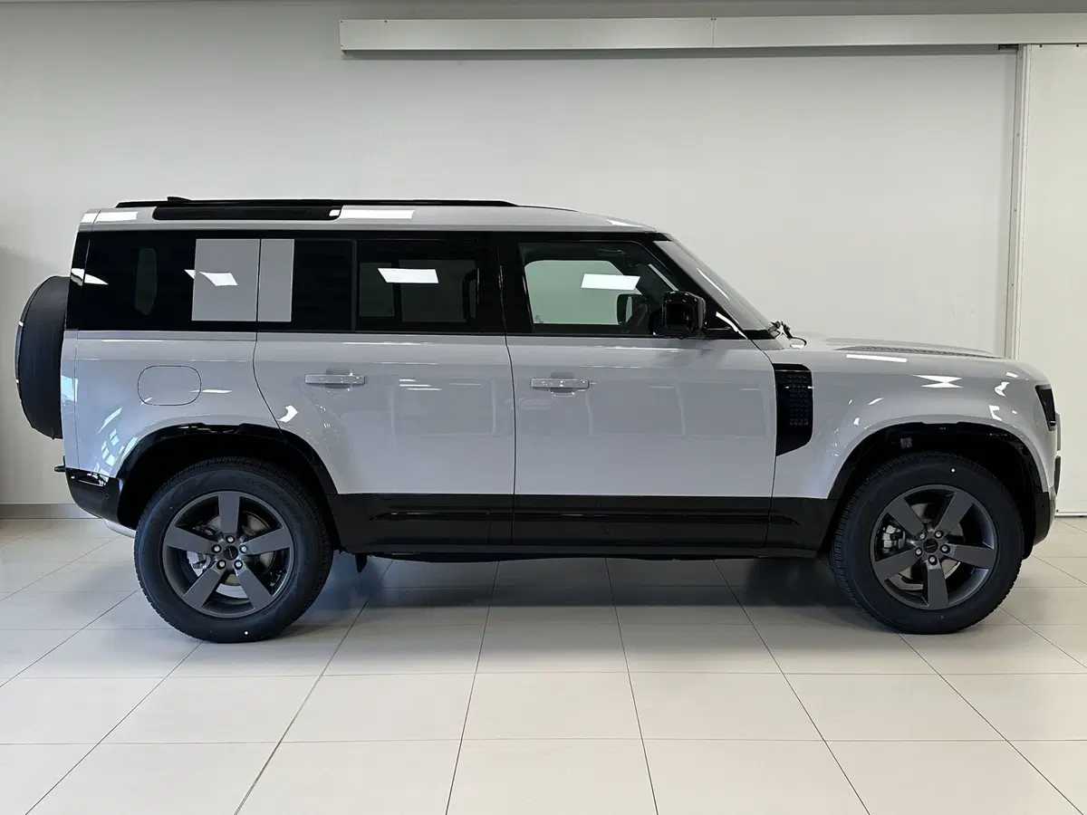 Land Rover Defender usata a Lodi (6)