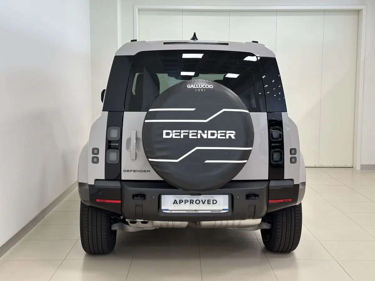 Land Rover Defender usata a Lodi (7)