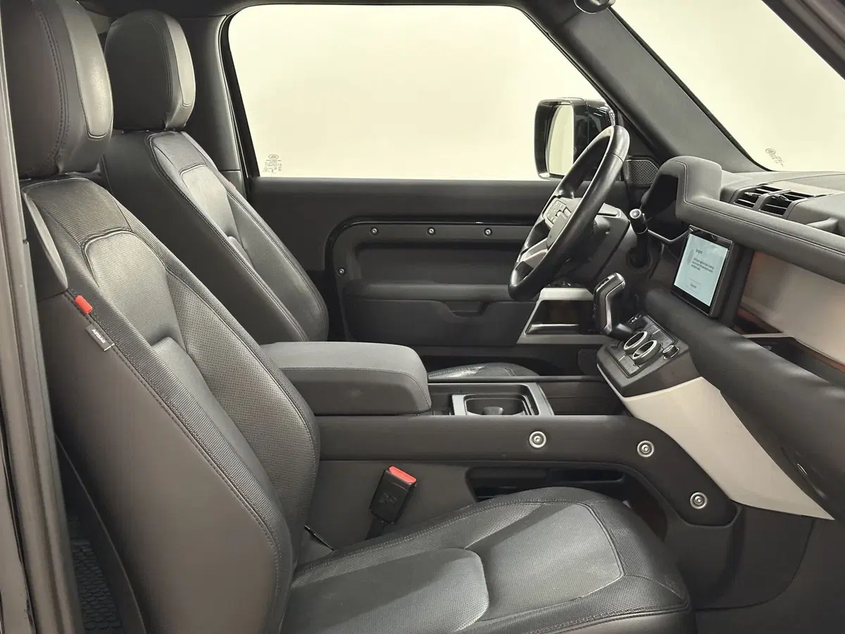 Land Rover Defender usata a Lodi (3)