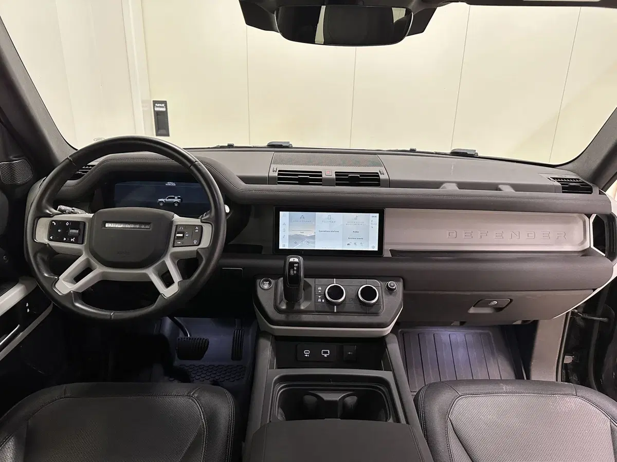 Land Rover Defender usata a Lodi (4)
