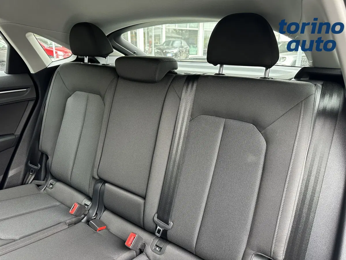 Audi Q3 Sportback usata a Torino (13)