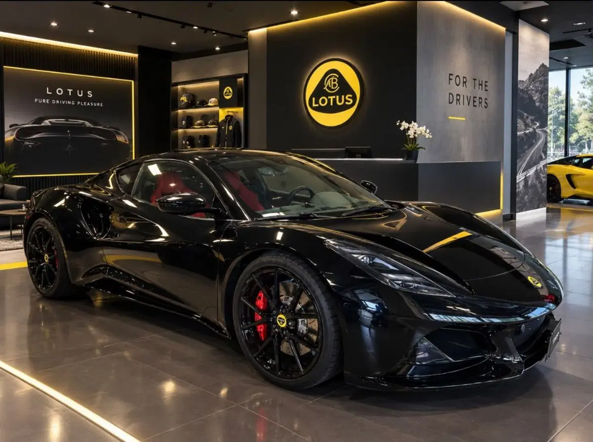 Lotus Emira usata a Novara