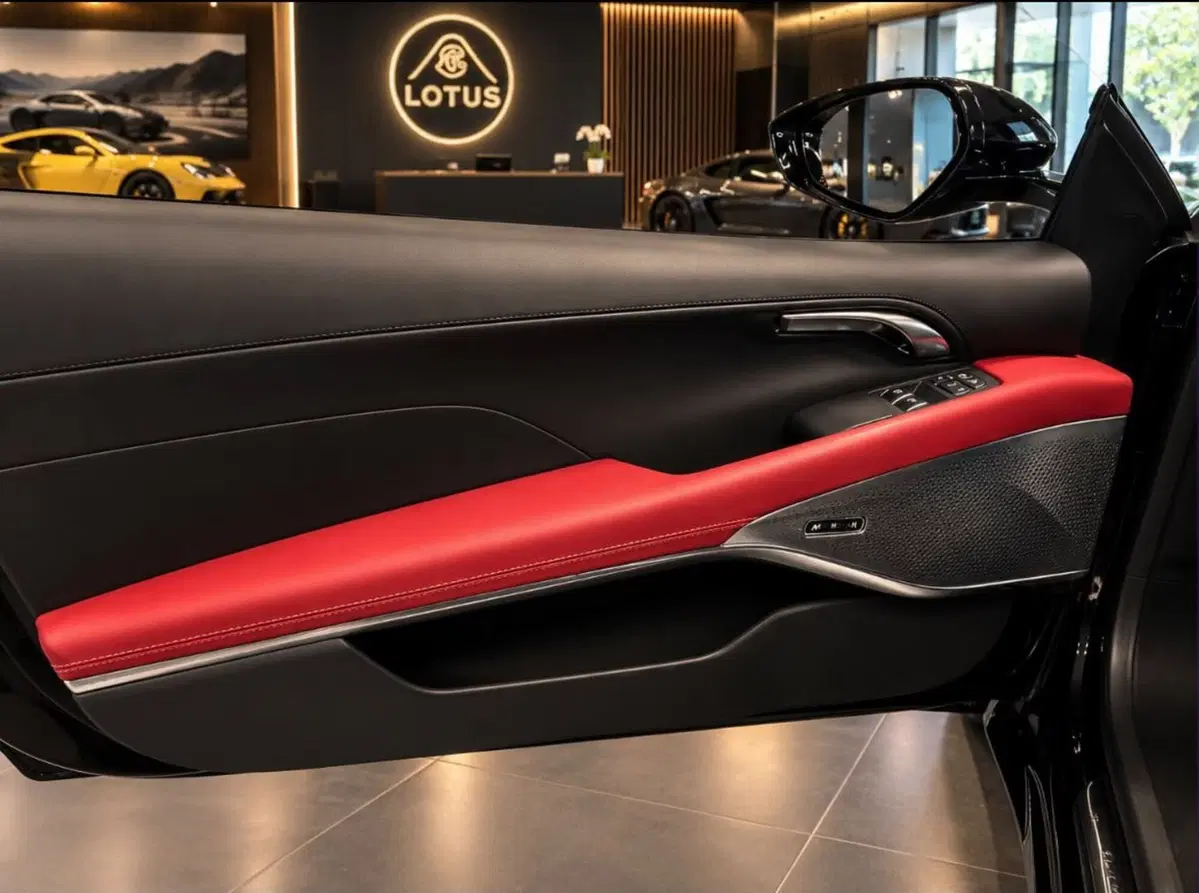 Lotus Emira usata a Novara (4)