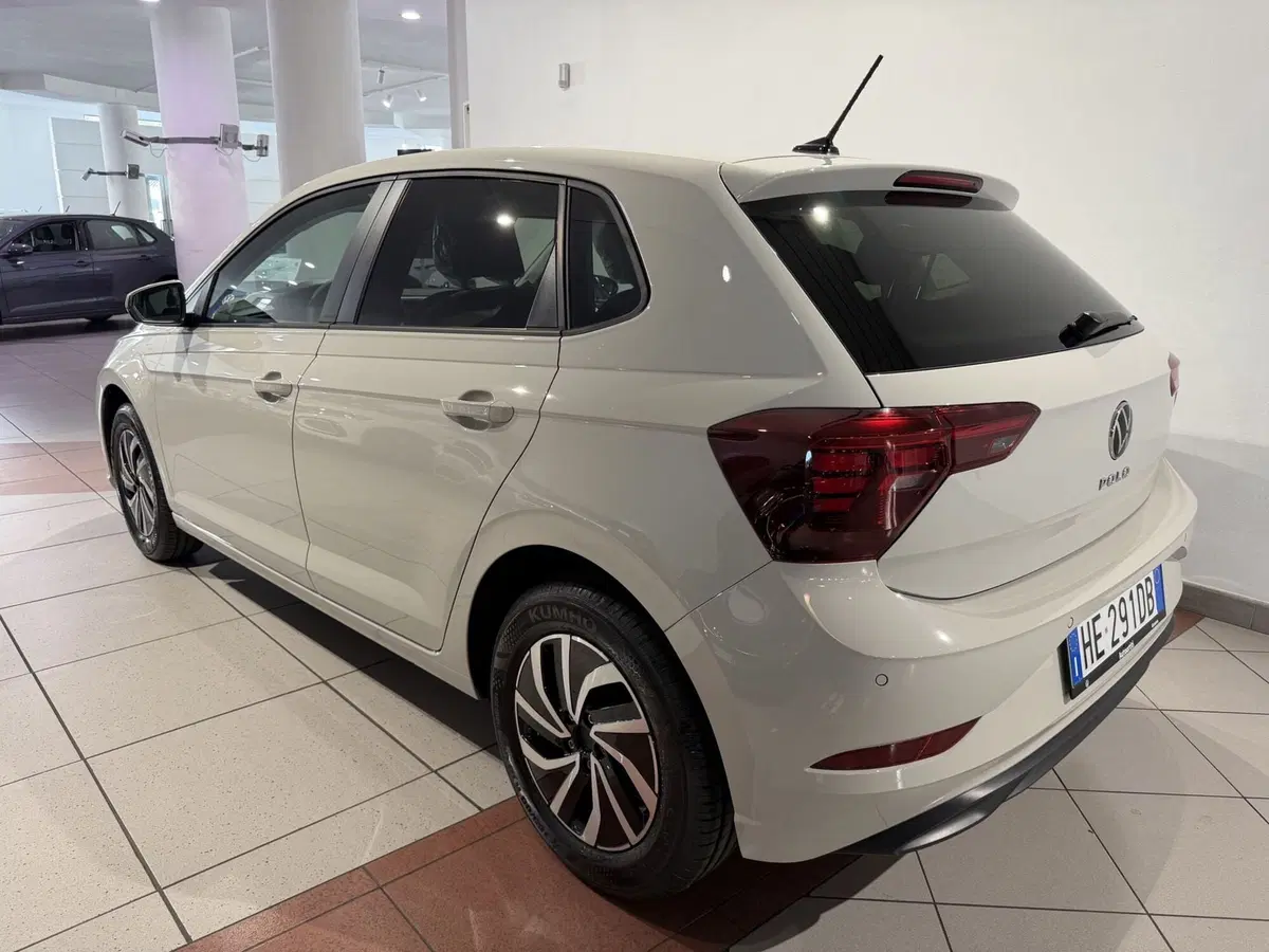 Volkswagen Polo nuova a Genova (3)