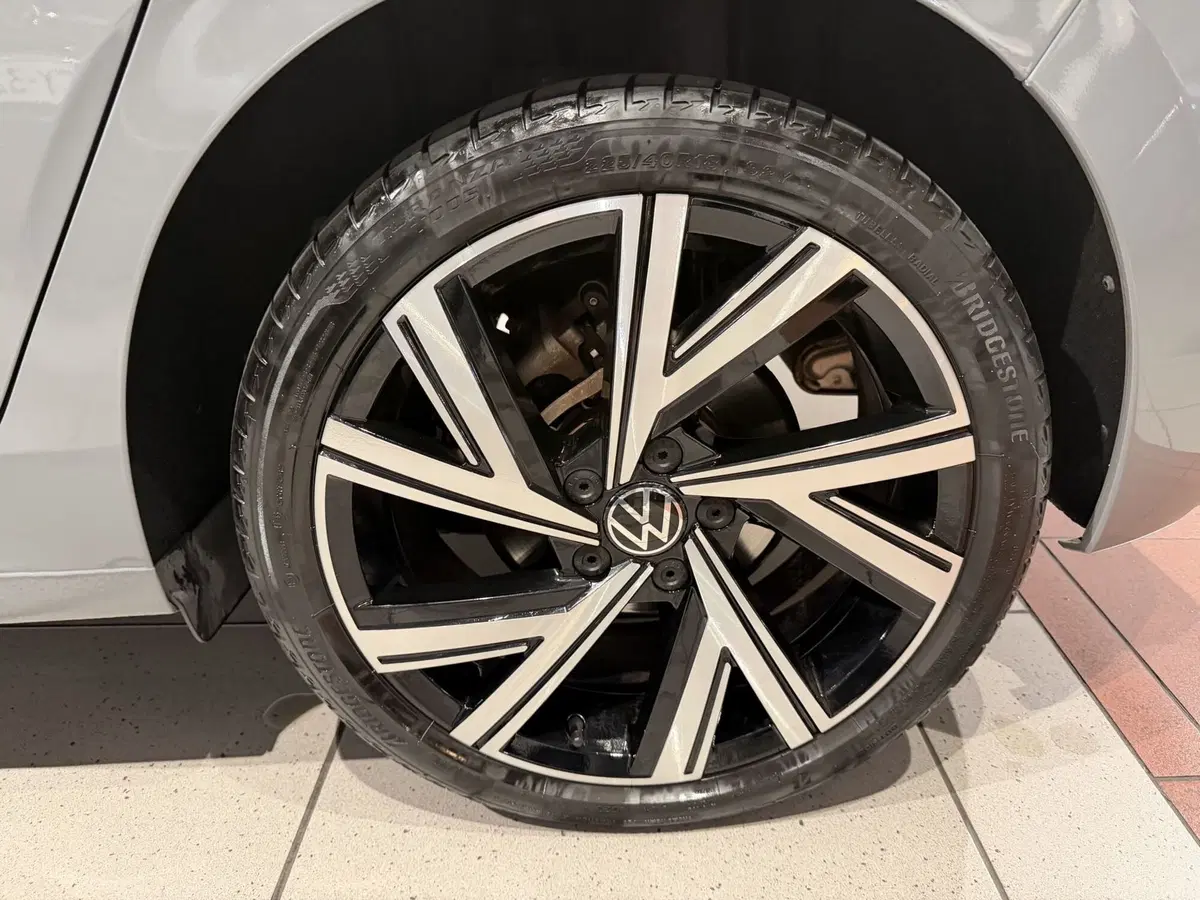 Volkswagen Golf usata a Genova (16)