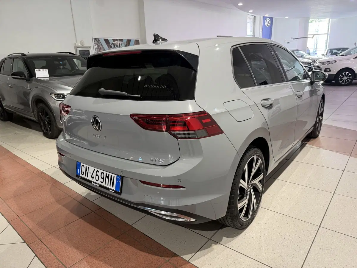Volkswagen Golf usata a Genova (5)
