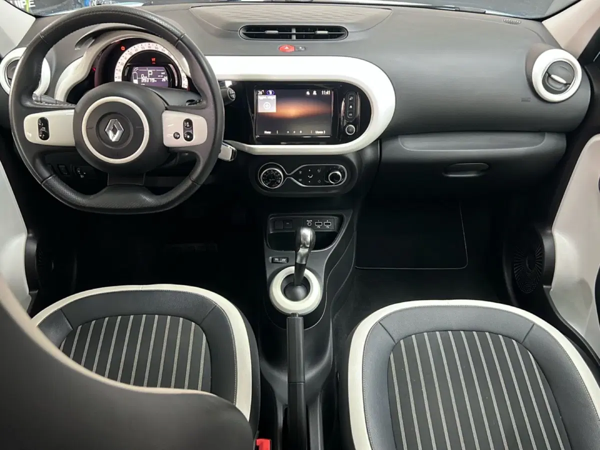 Renault Twingo usata a Roma (11)