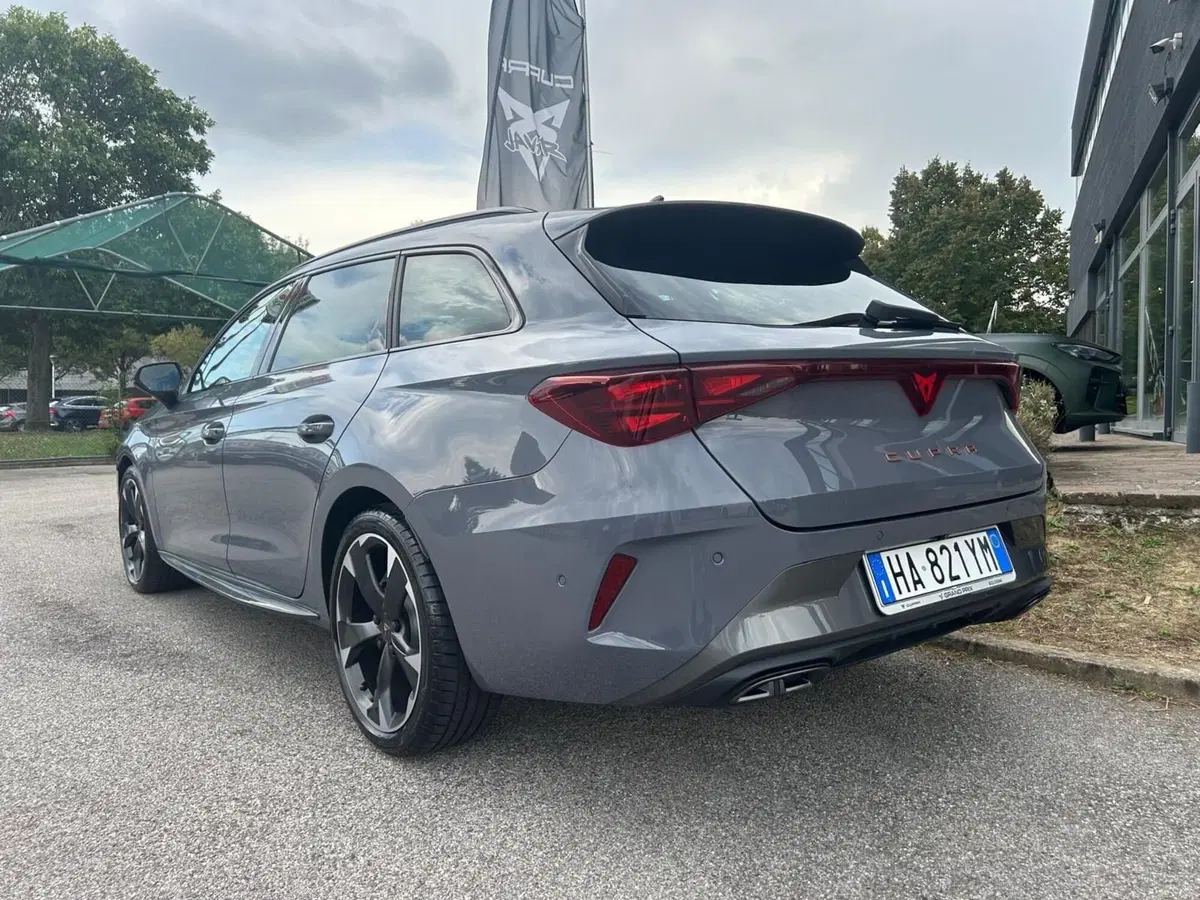Cupra Leon Station Wagon nuova a Bologna (2)