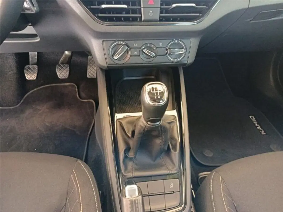 Skoda Kamiq usata a Bari (18)