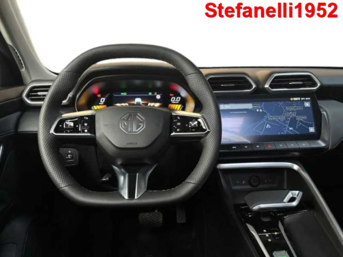 Mg ZS EV nuova a Bologna (14)