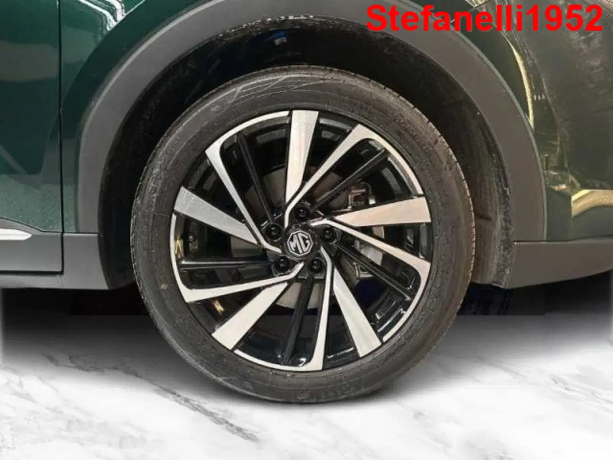 Mg ZS EV nuova a Bologna (8)
