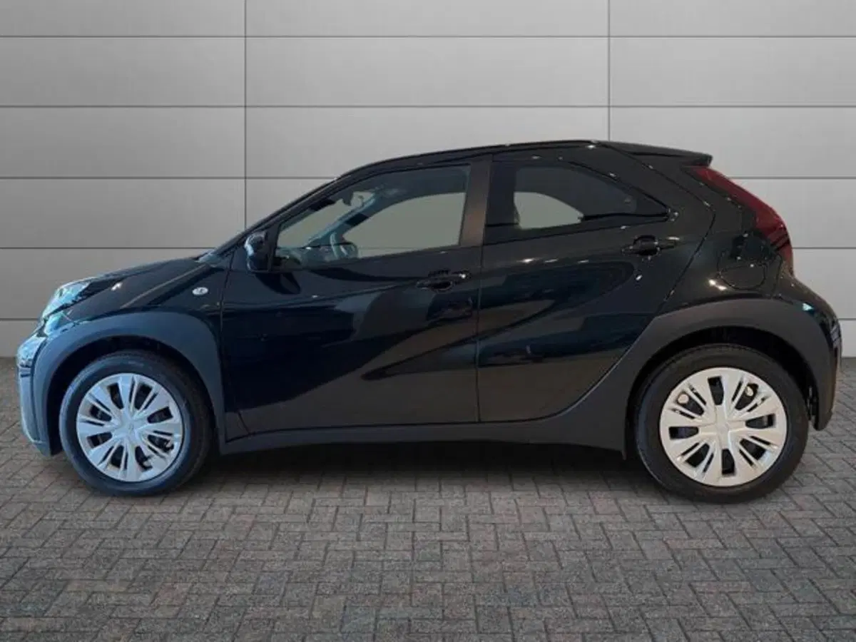 Toyota Aygo X nuova a Sassari (2)