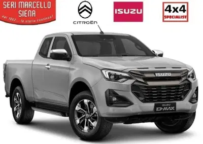 Isuzu D-Max Pick-up 2.2 space Prestige 4x4 nuova a Siena