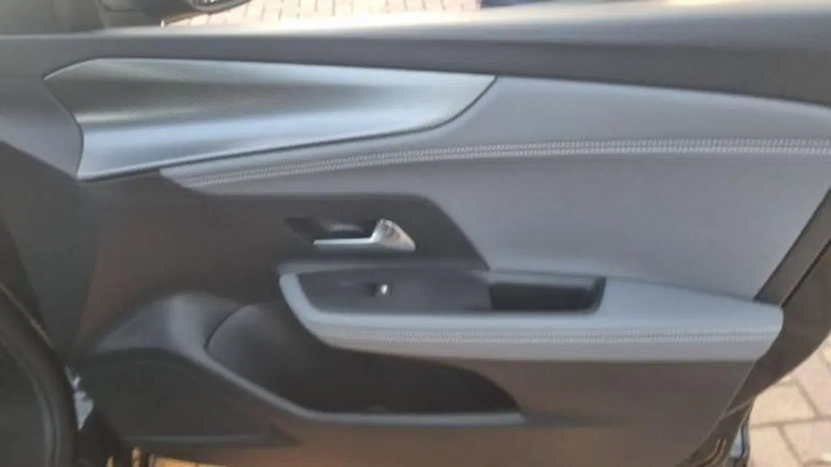 Opel Mokka usata a Savona (9)