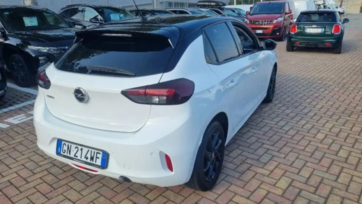 Opel Corsa usata a Savona (18)