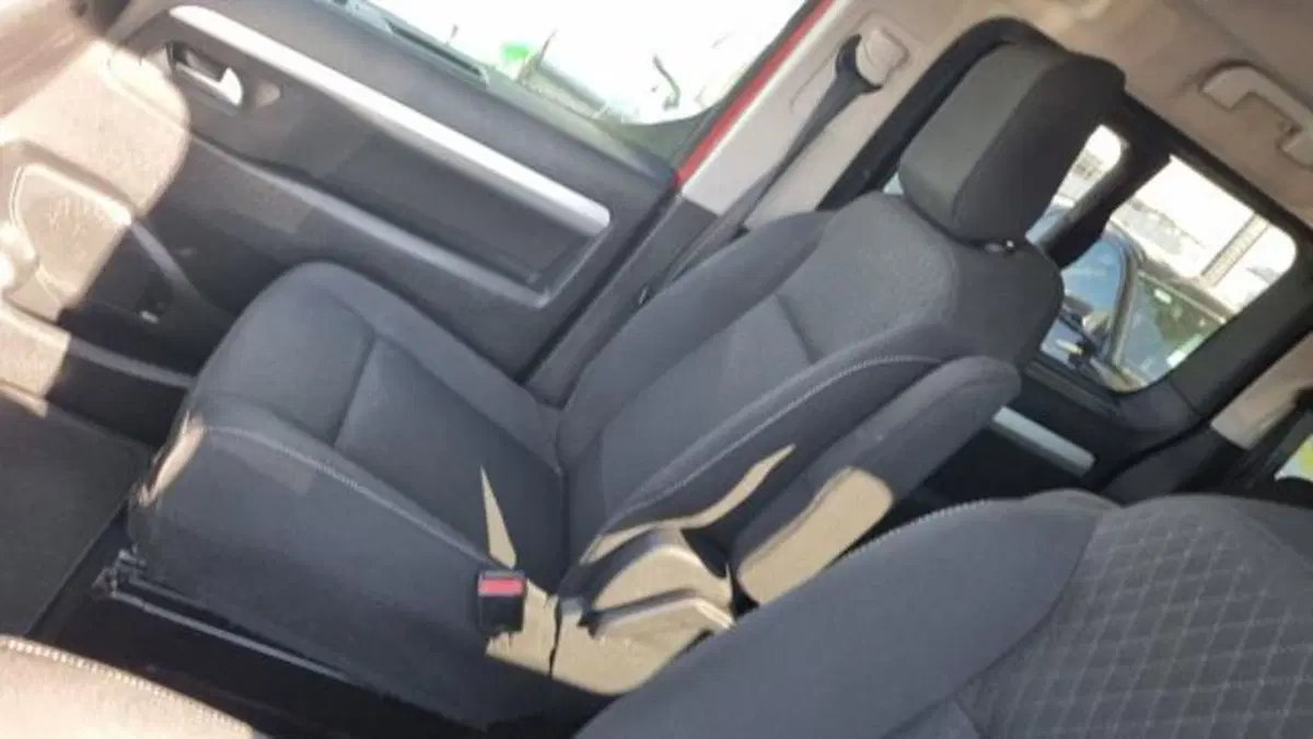 Opel Zafira Life usata a Savona (12)