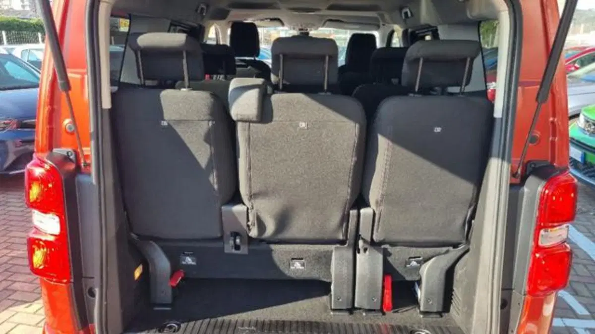 Opel Zafira Life usata a Savona (15)