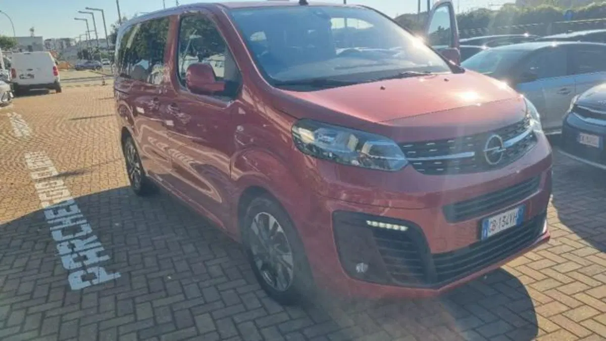Opel Zafira Life usata a Savona (3)