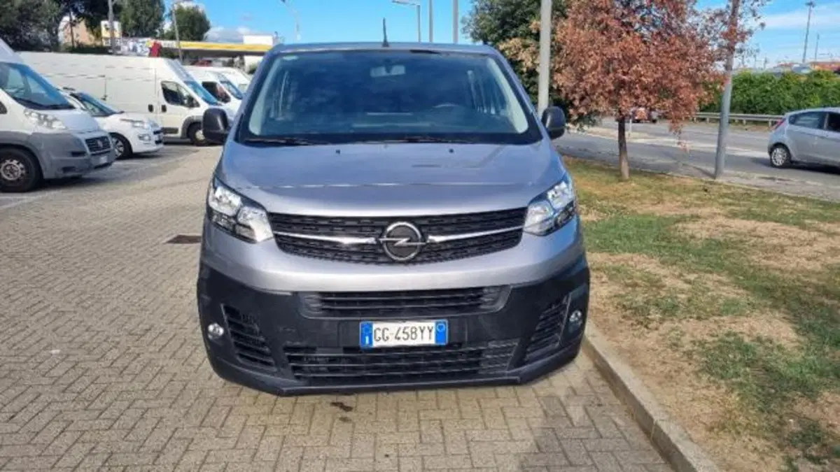 Opel Vivaro Furgone usata a Savona