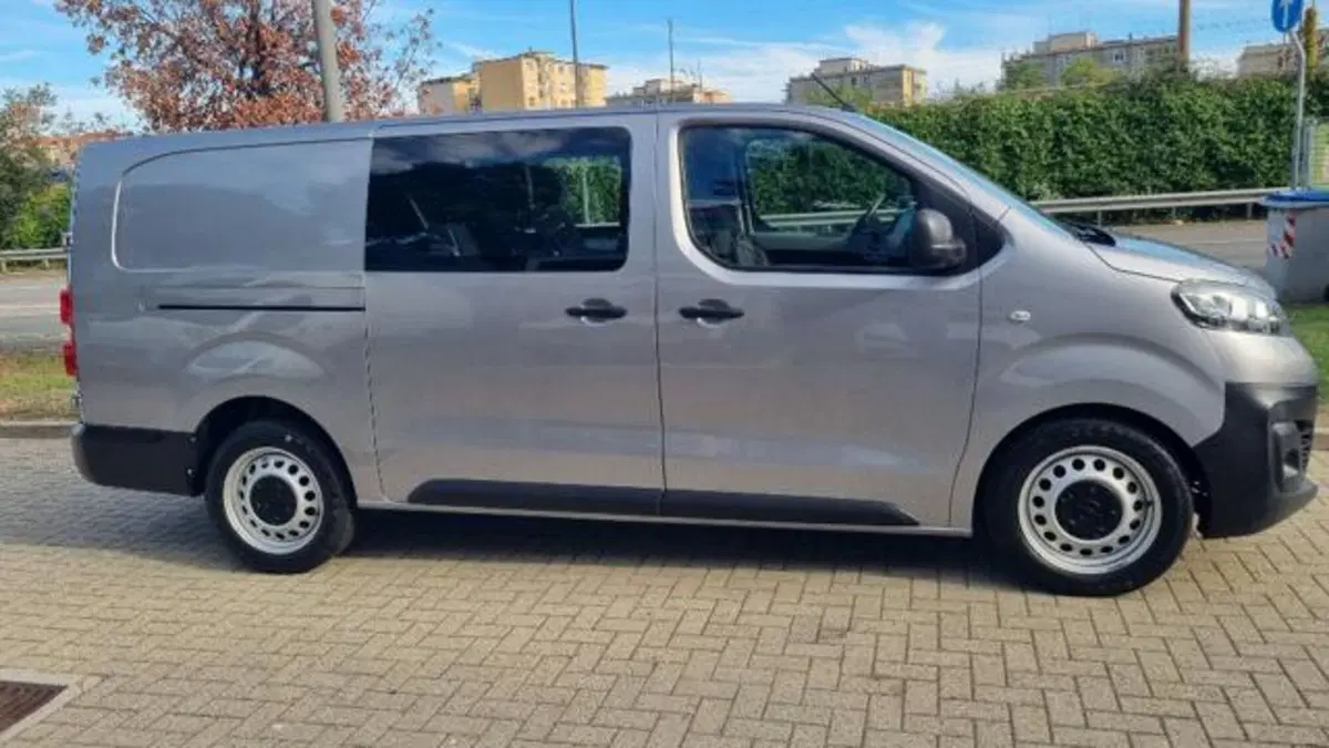 Opel Vivaro Furgone usata a Savona (3)