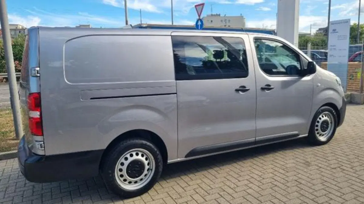 Opel Vivaro Furgone usata a Savona (4)