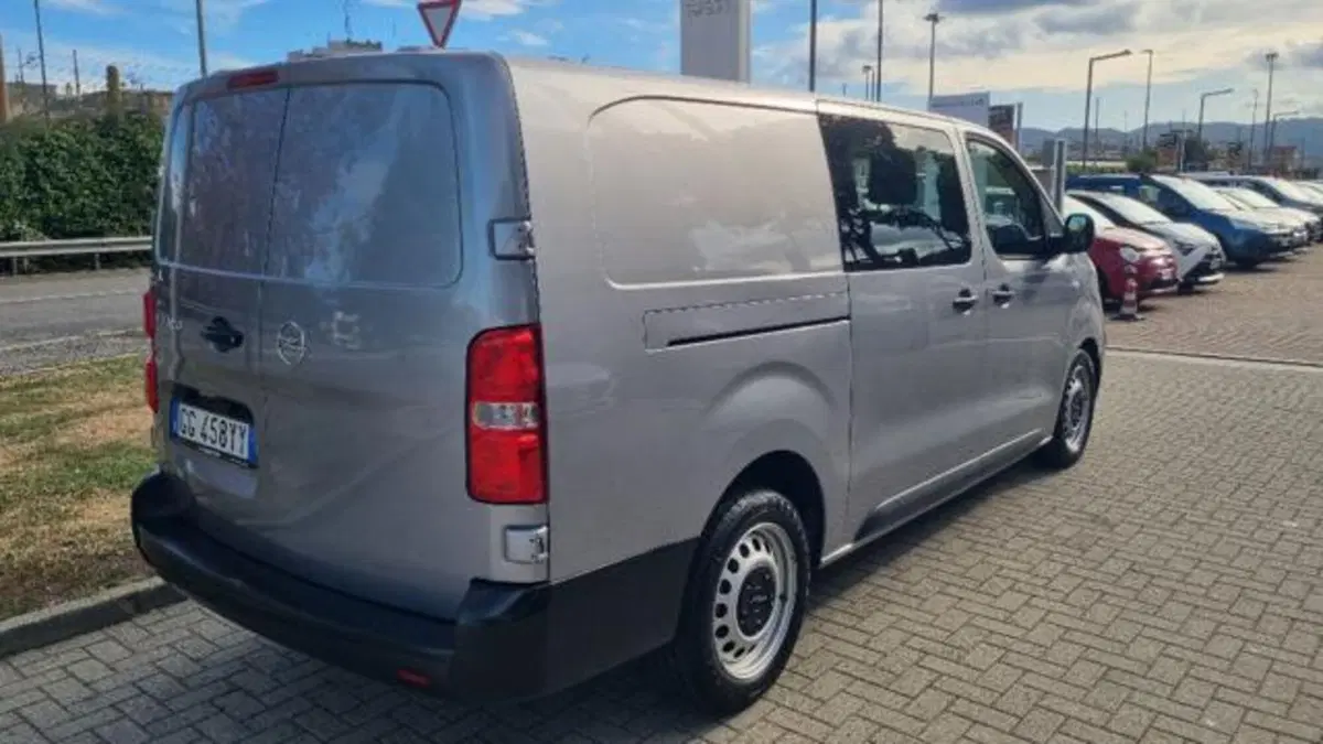 Opel Vivaro Furgone usata a Savona (5)