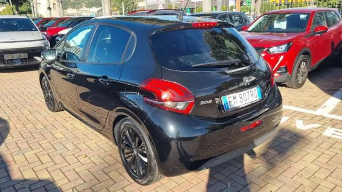 Peugeot 208 usata a Savona (13)