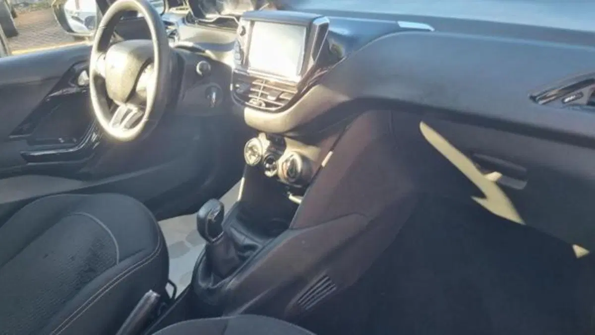 Peugeot 208 usata a Savona (19)