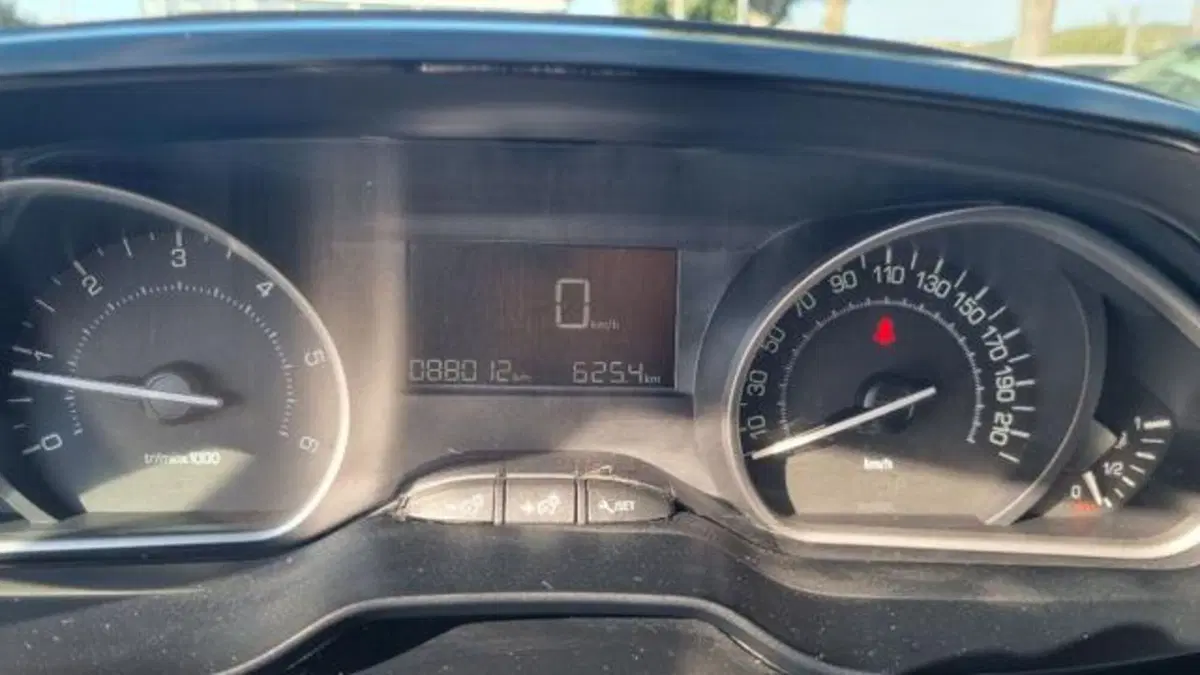 Peugeot 208 usata a Savona (5)