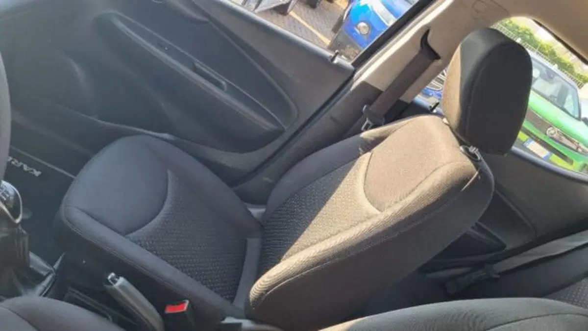 Opel Karl usata a Savona (8)
