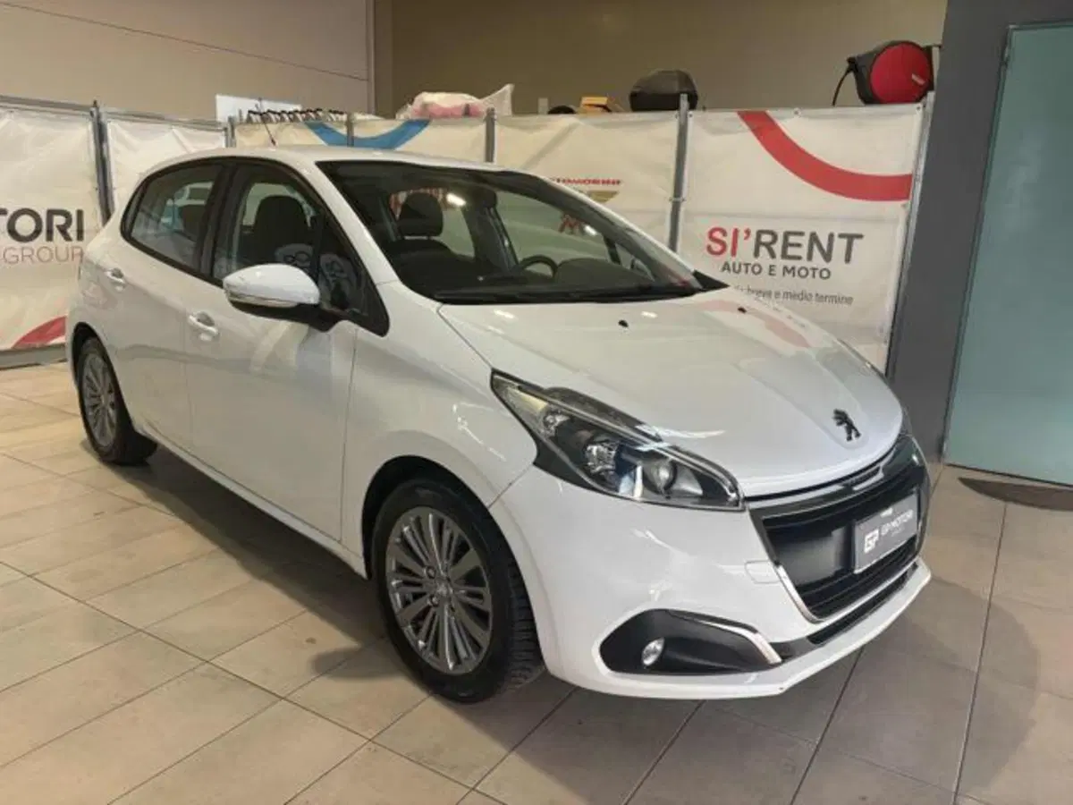 Peugeot 208 usata a Caserta (2)