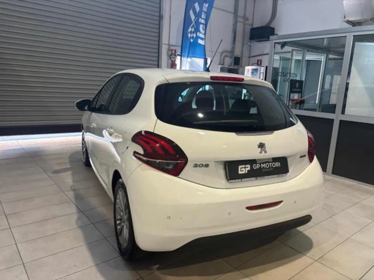 Peugeot 208 usata a Caserta (4)