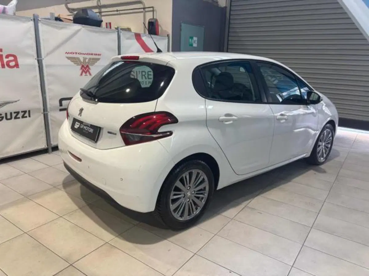 Peugeot 208 usata a Caserta (6)