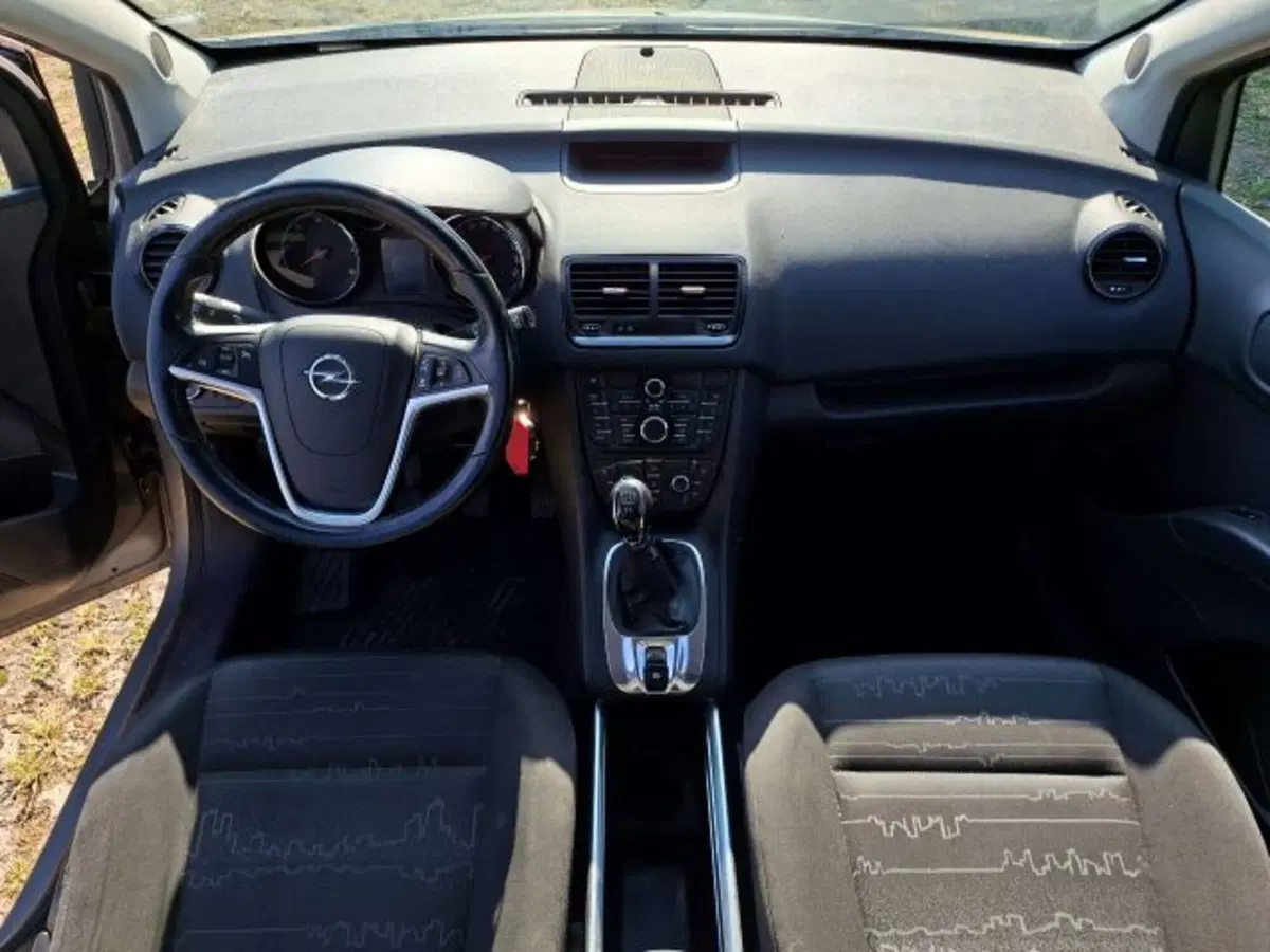 Opel Meriva usata a Como (7)