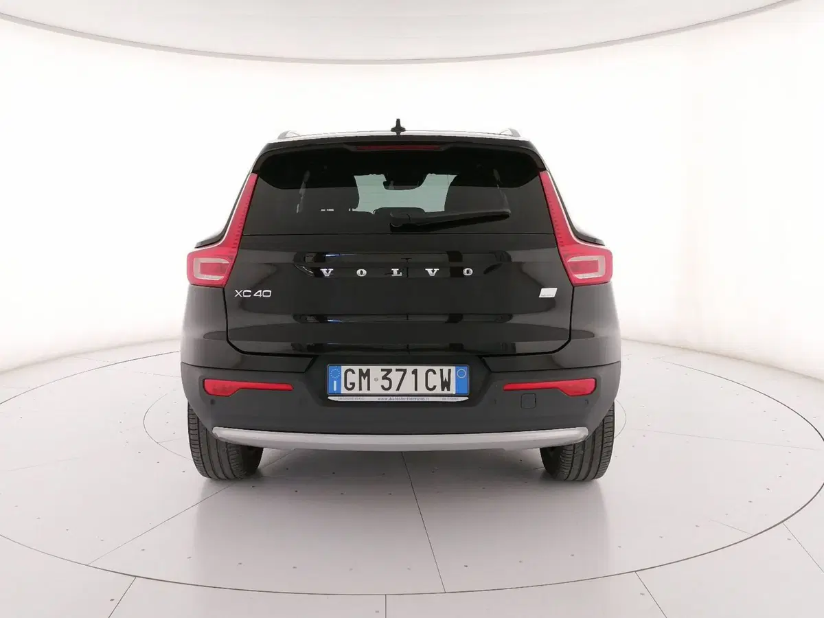Volvo XC40 usata a Roma (4)