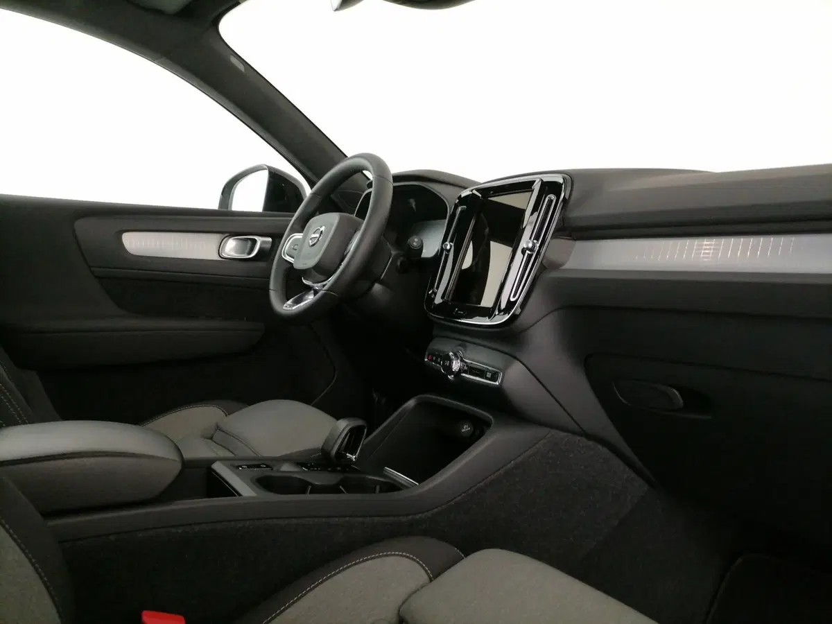 Volvo XC40 usata a Roma (7)