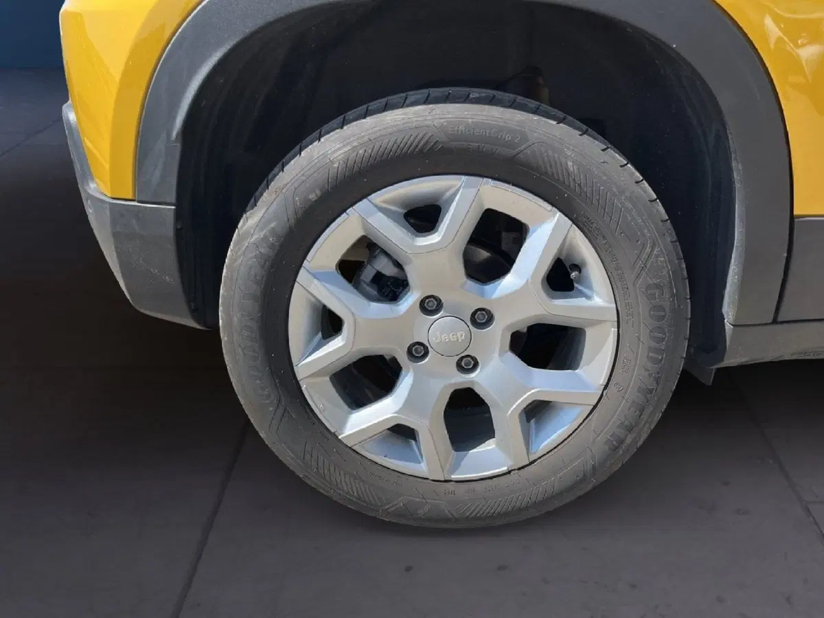 Jeep Avenger usata a Torino (7)