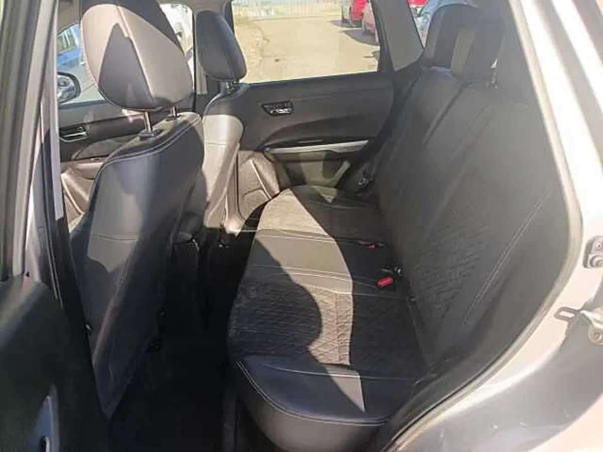 Suzuki Vitara usata a Siena (18)