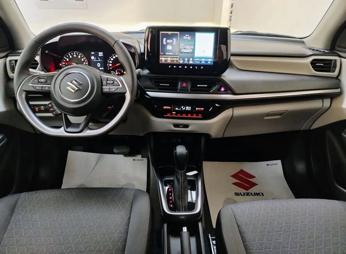 Suzuki Swift nuova a Rovigo (6)