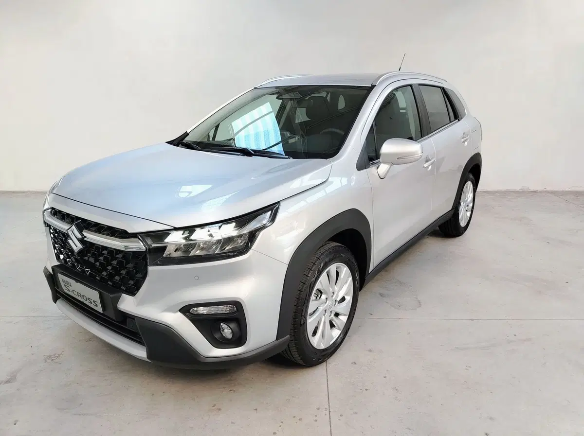Suzuki S-Cross nuova a Rovigo (4)