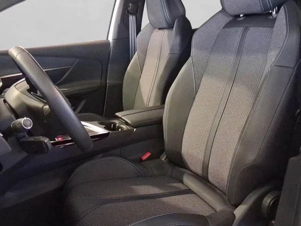 Peugeot 3008 usata a Genova (9)