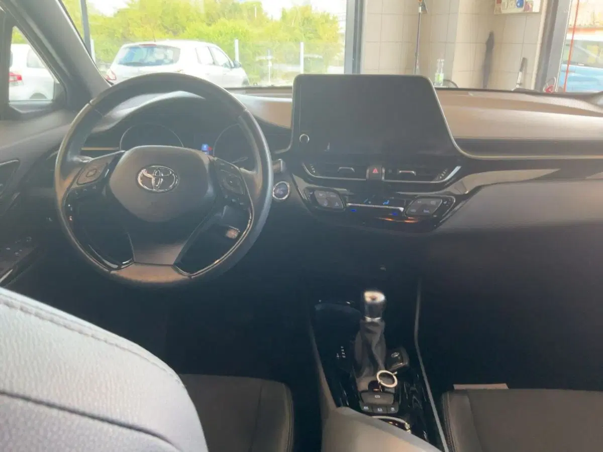 Toyota Toyota C-HR usata a Como (7)