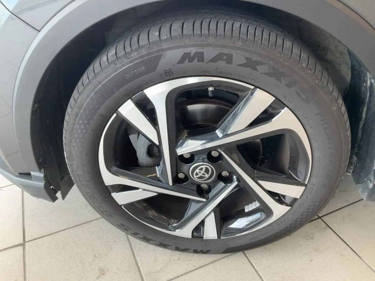 Toyota Toyota C-HR usata a Como (8)