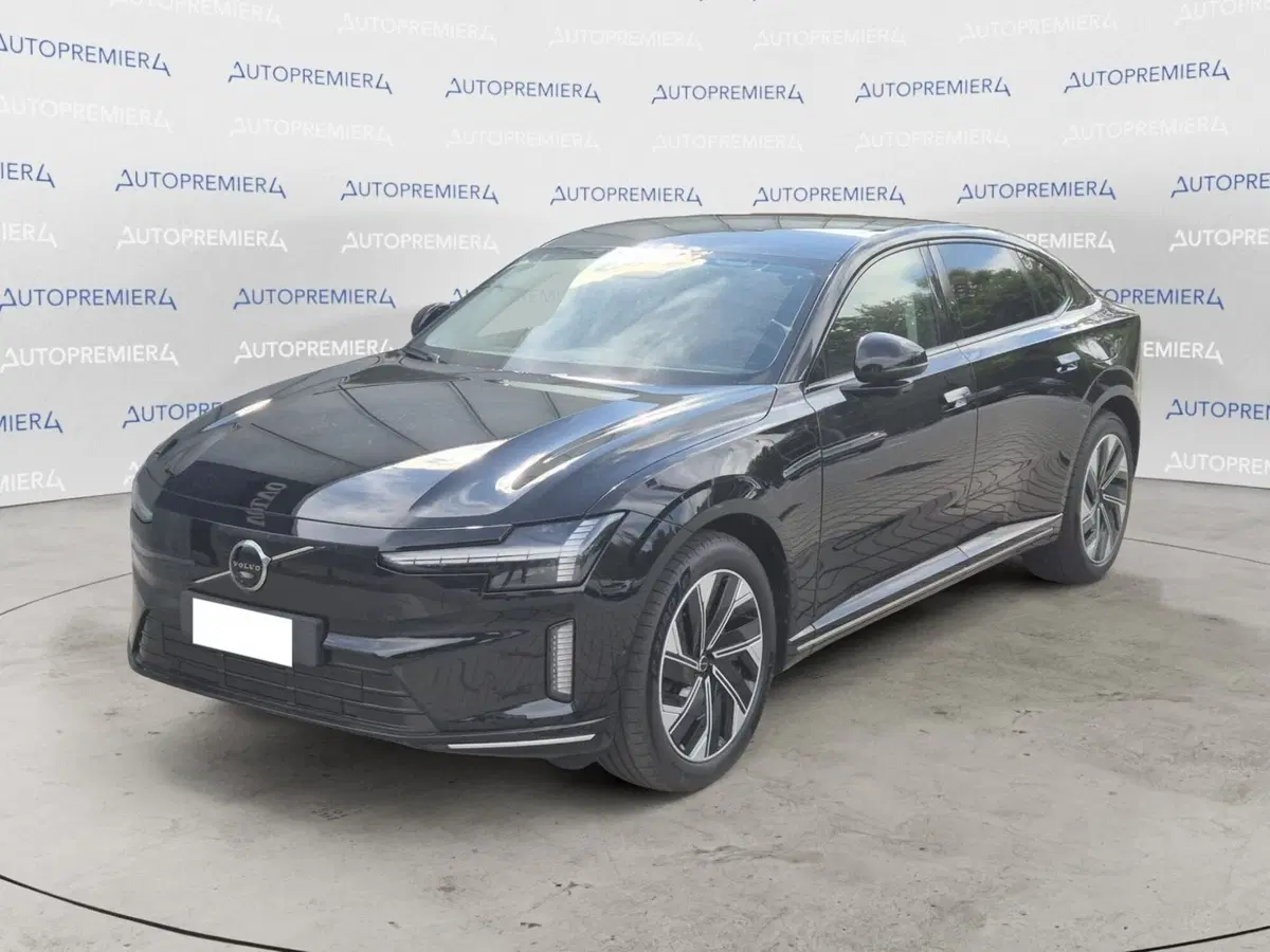 Volvo ES90 nuova a Como