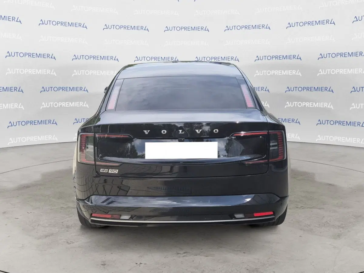 Volvo ES90 nuova a Como (3)