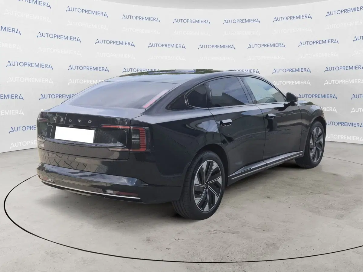 Volvo ES90 nuova a Como (8)
