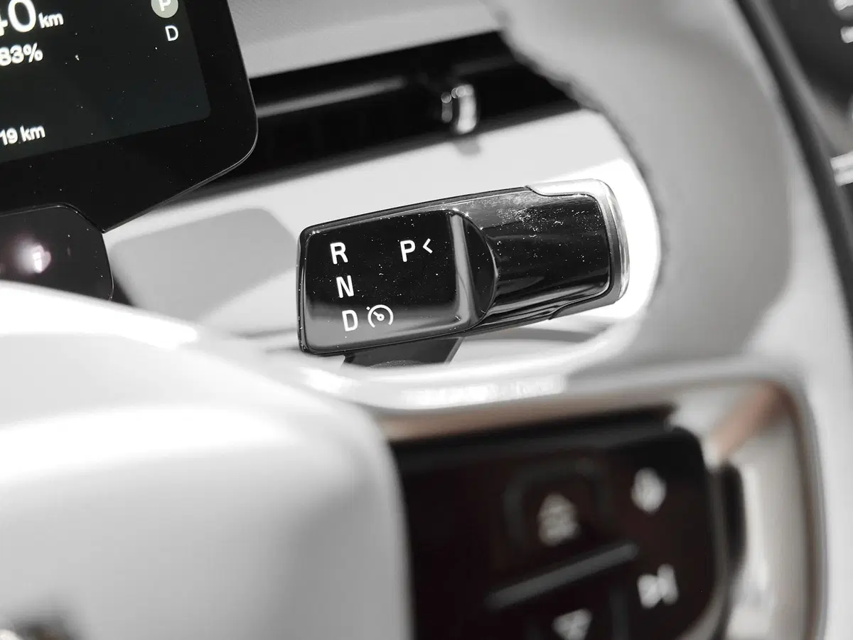 Volvo ES90 nuova a Prato (10)