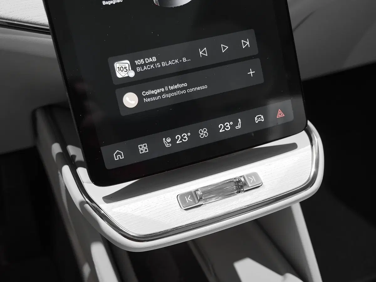 Volvo ES90 nuova a Prato (13)