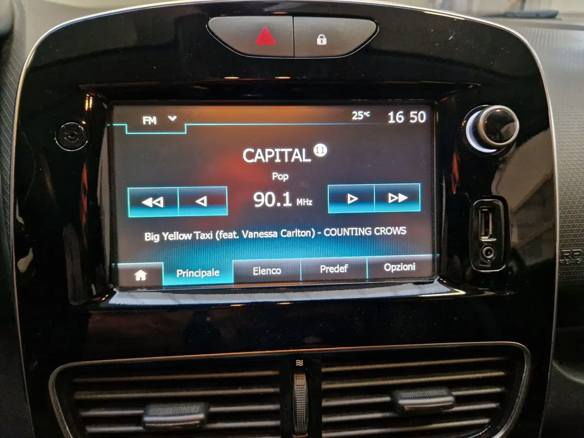 Renault Clio usata a Varese (17)